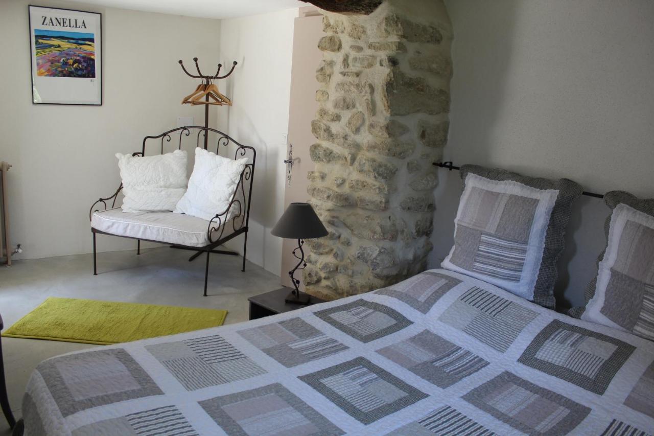 Les Logis De Paban Bed & Breakfast Crestet Exterior photo
